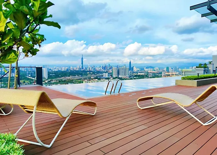 Klcc Pool View Homestay（隆景民宿）